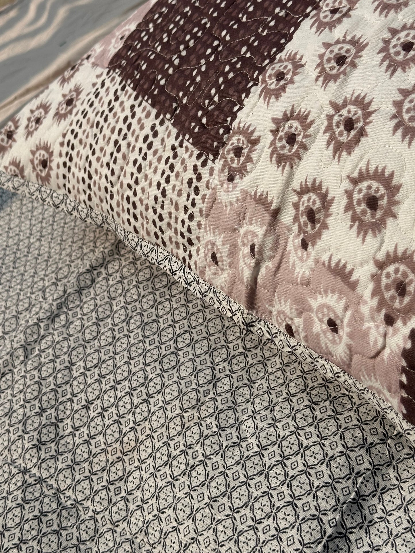 PATCHWORK QUILTED BEDCOVER