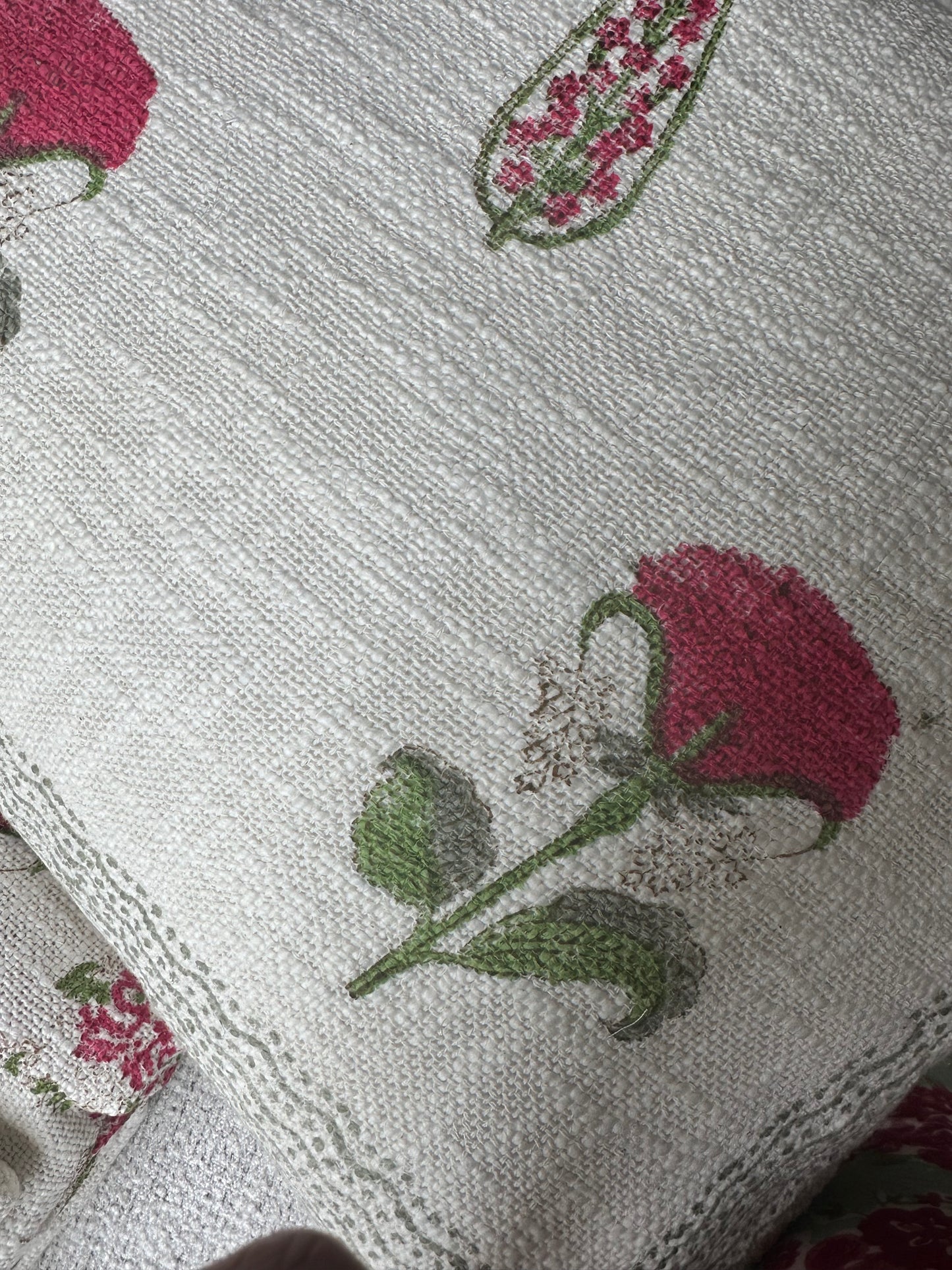 PINK BLOOM JUTE BEDCOVER